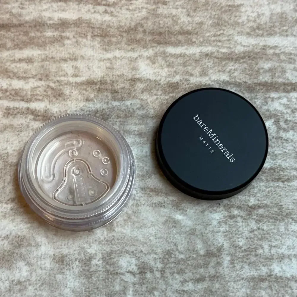 Bare Minerals Matte Foundation Broad Spectrum SPF 15 Medium C12 Powder Coverup